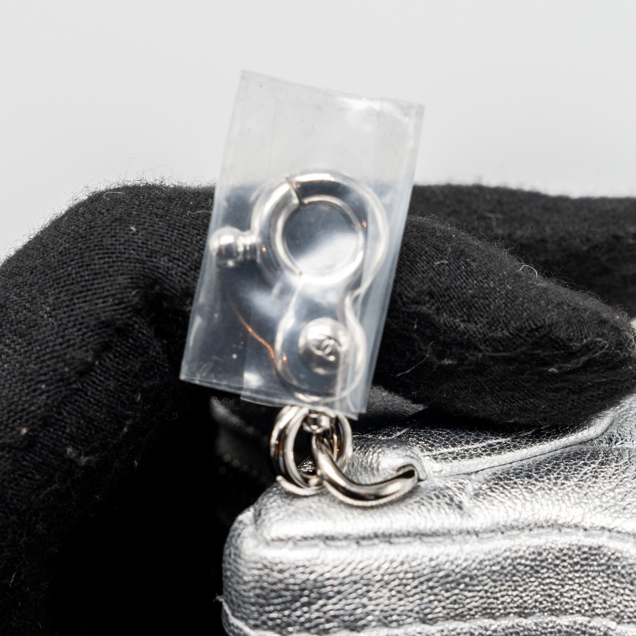 chanel-star-coin-purse-charm-quilted-leather-metallic-silver-with-shw-microchip