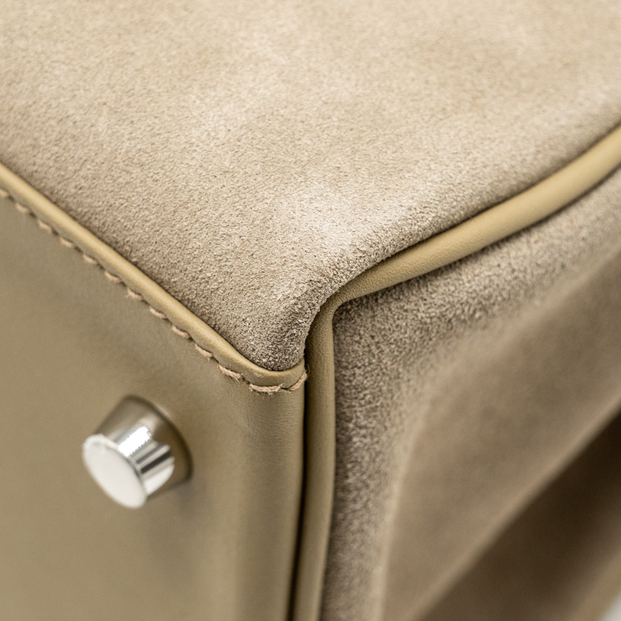 hermes-maxi-kelly-42-grizzly-swift-gris-caillou-beige-marfa-shw-stamp-w