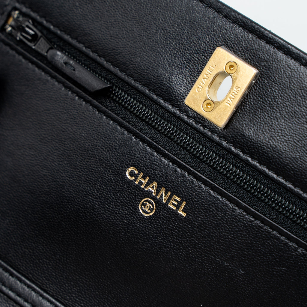 chanel-pearl-crush-wallet-on-chain-lambskin-black-ghw-microchip-6