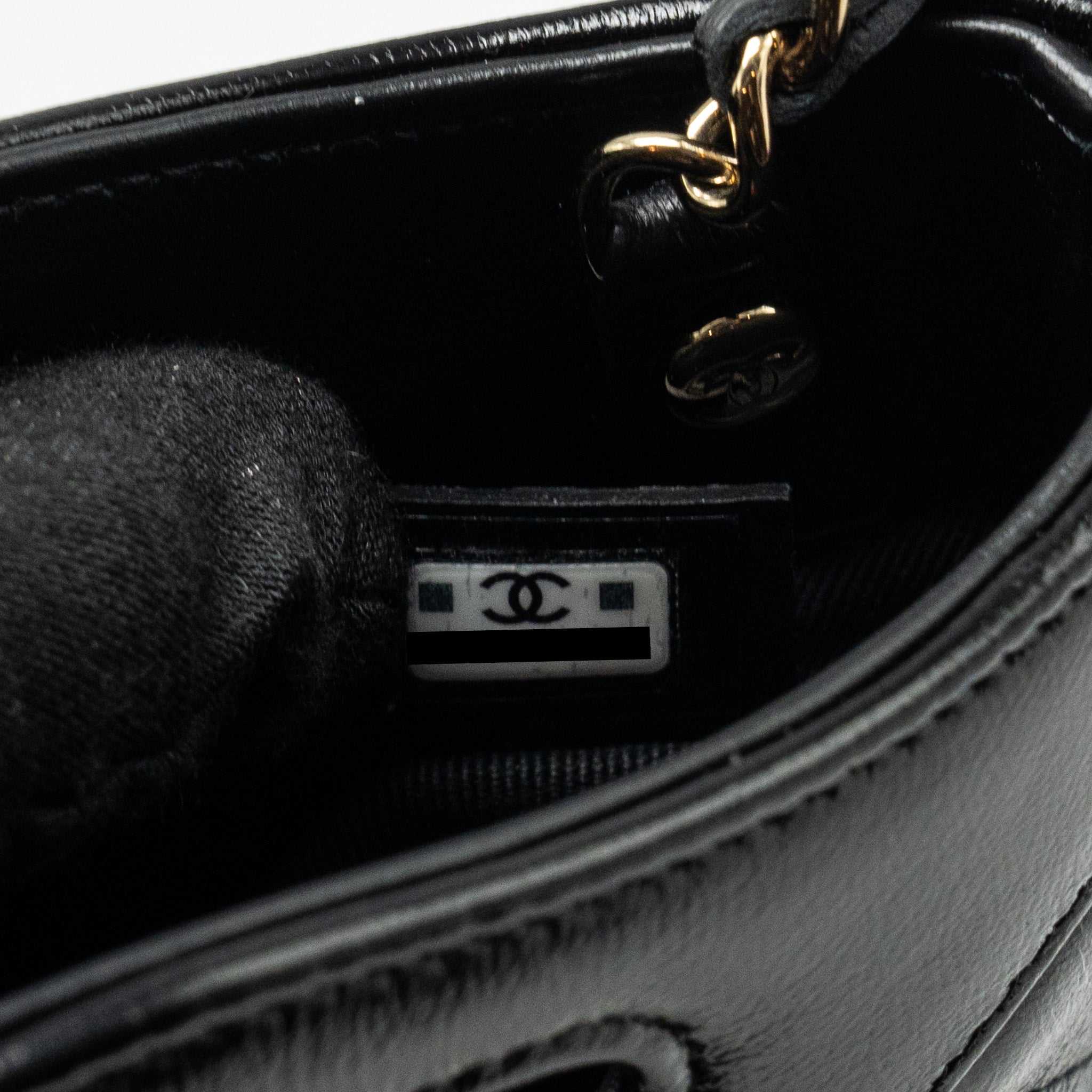 chanel-24s-mini-31-clutch-with-chain-shiny-lambskin-black-lghw-microchip-copy