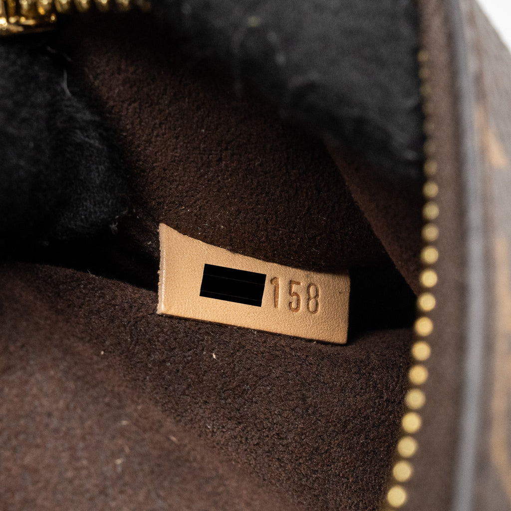 louis-vuitton-pochette-metis-monogram-canvas-ghw-22
