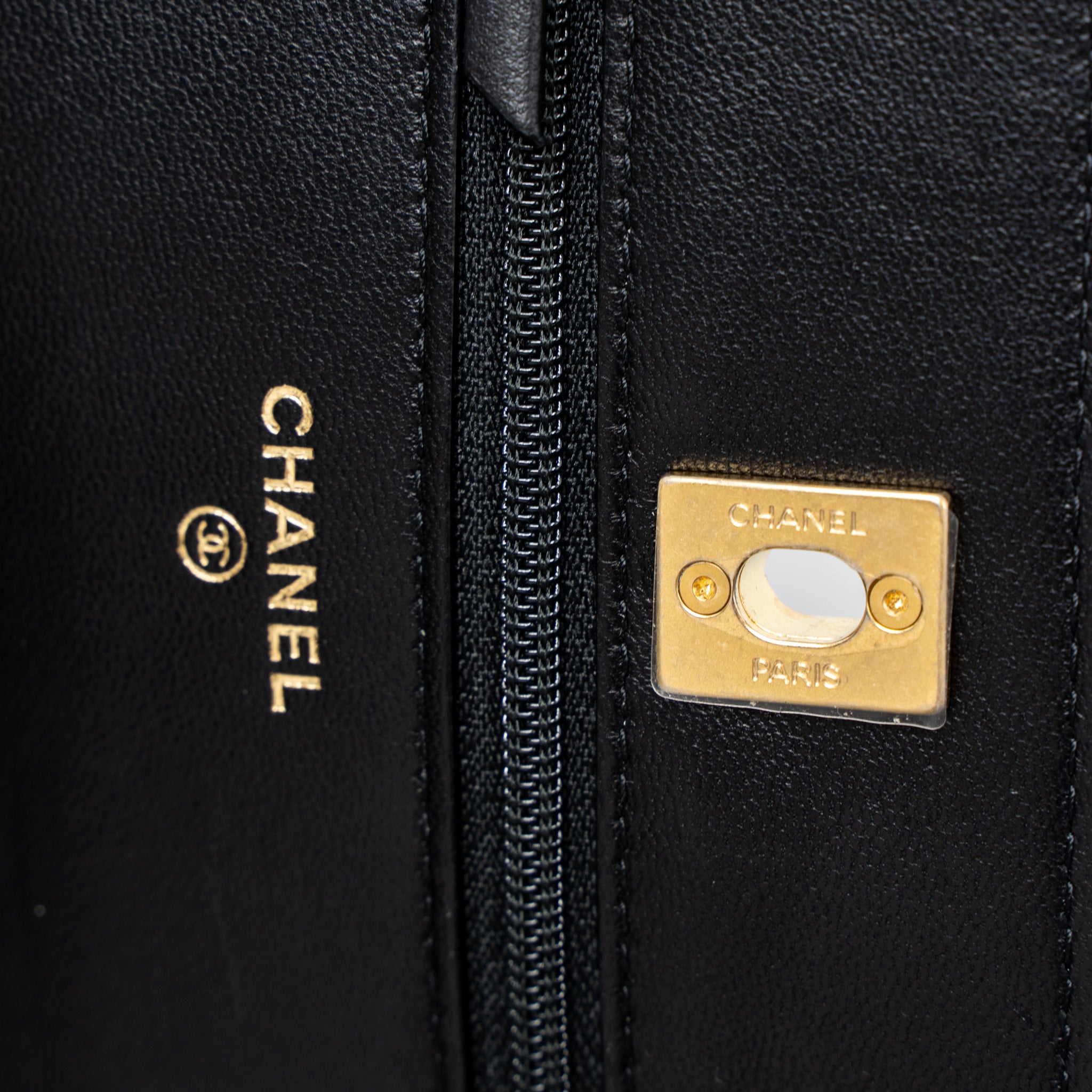 chanel-pearl-crush-wallet-on-chain-lambskin-black-ghw-microchip-6