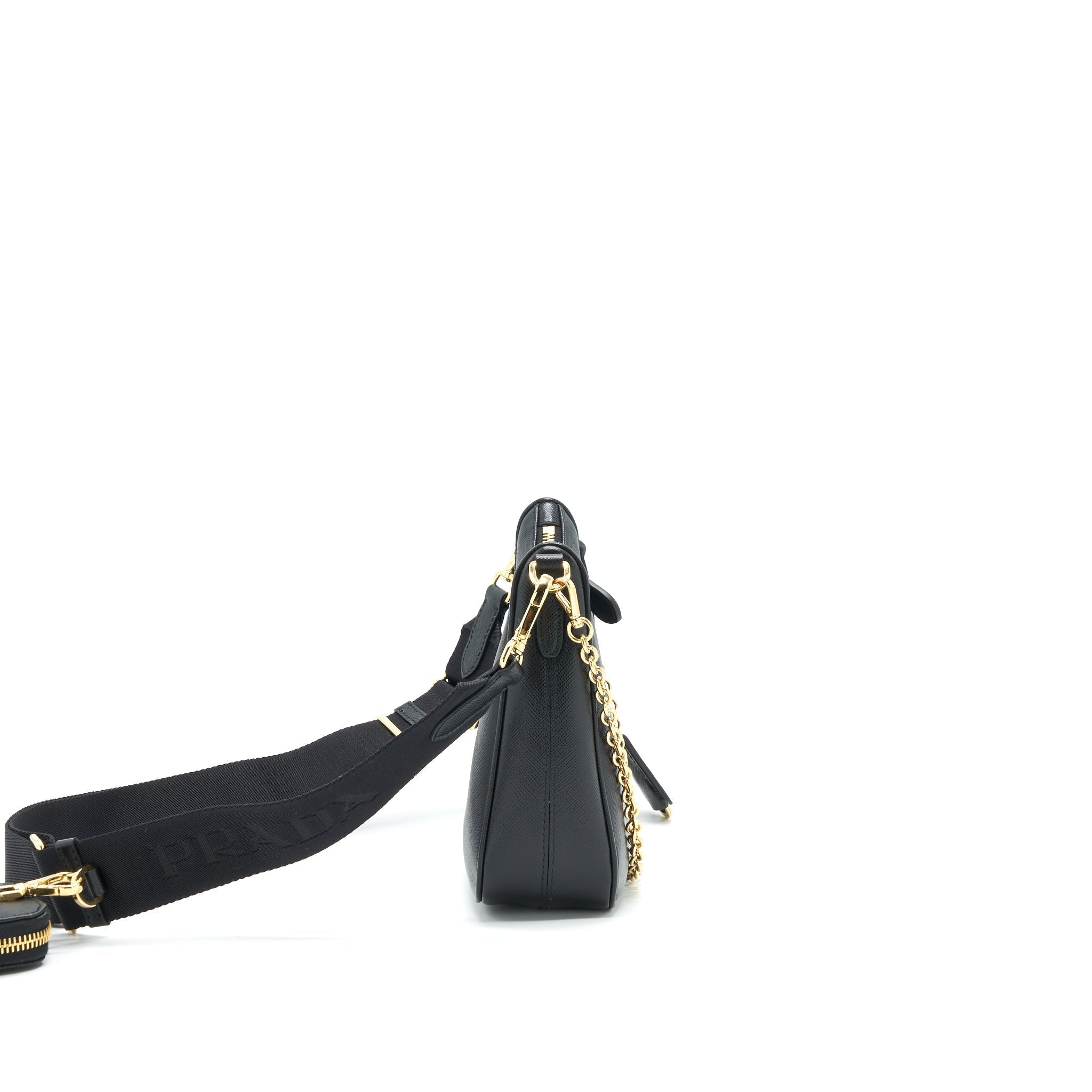 prada-re-edition-saffiano-leather-in-black