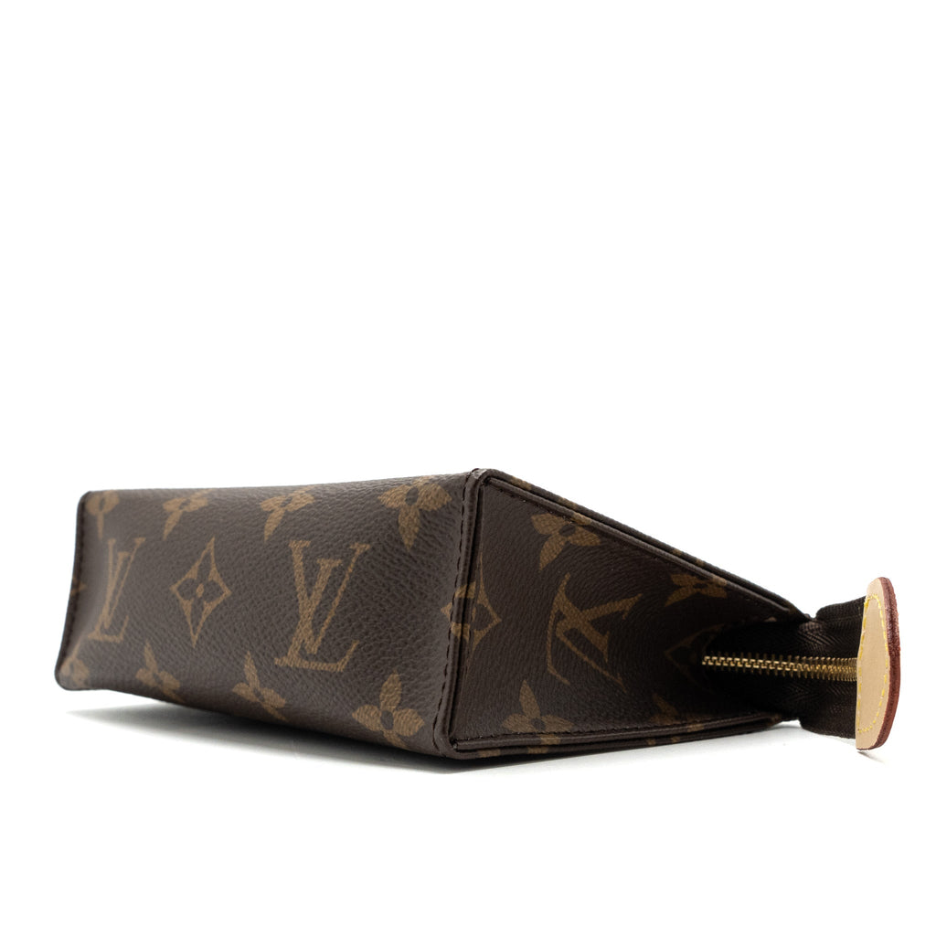 louis-vuitton-toiletry-pouch-15-monogram-canvas-ghw