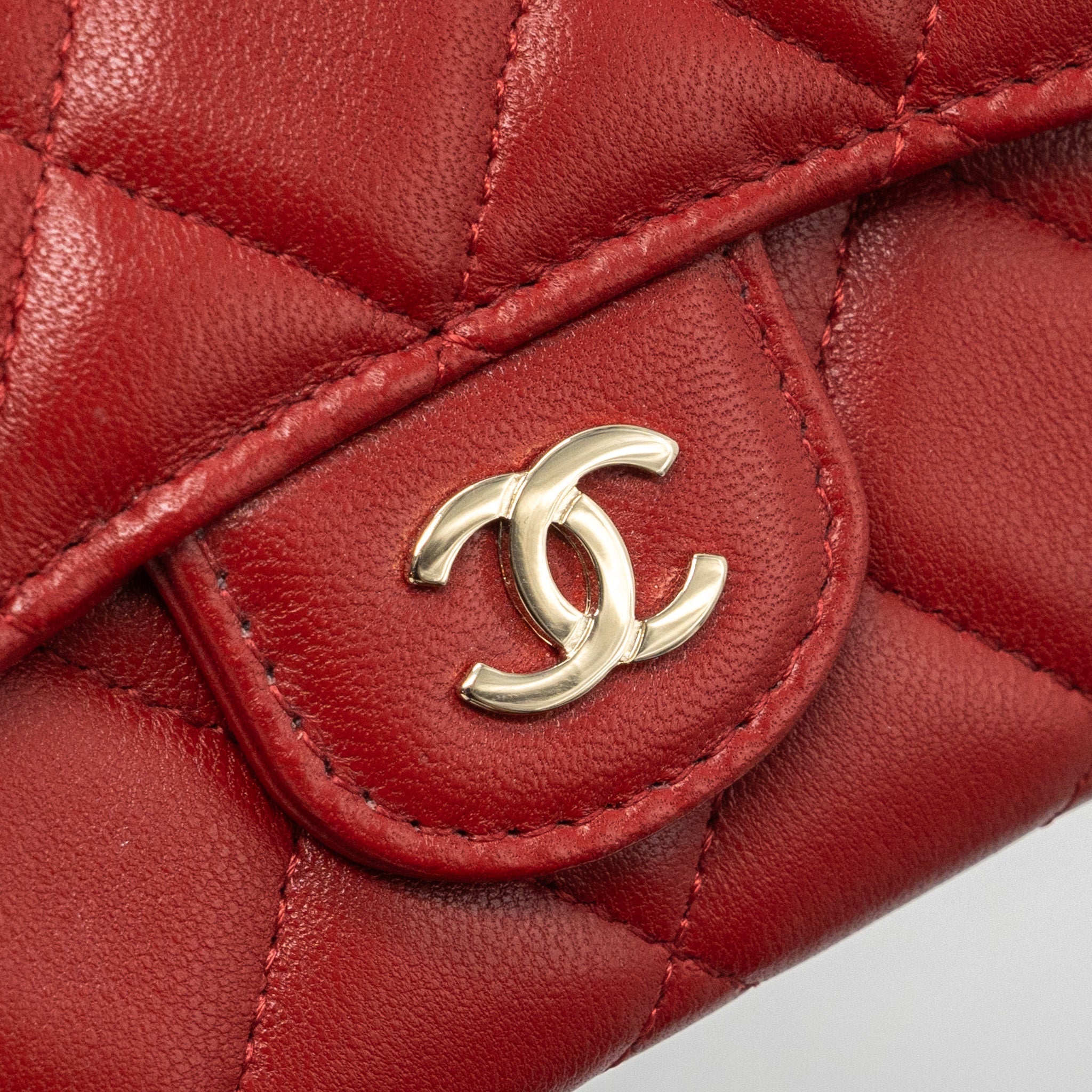 chanel-flap-card-holder-lambskin-red-shw