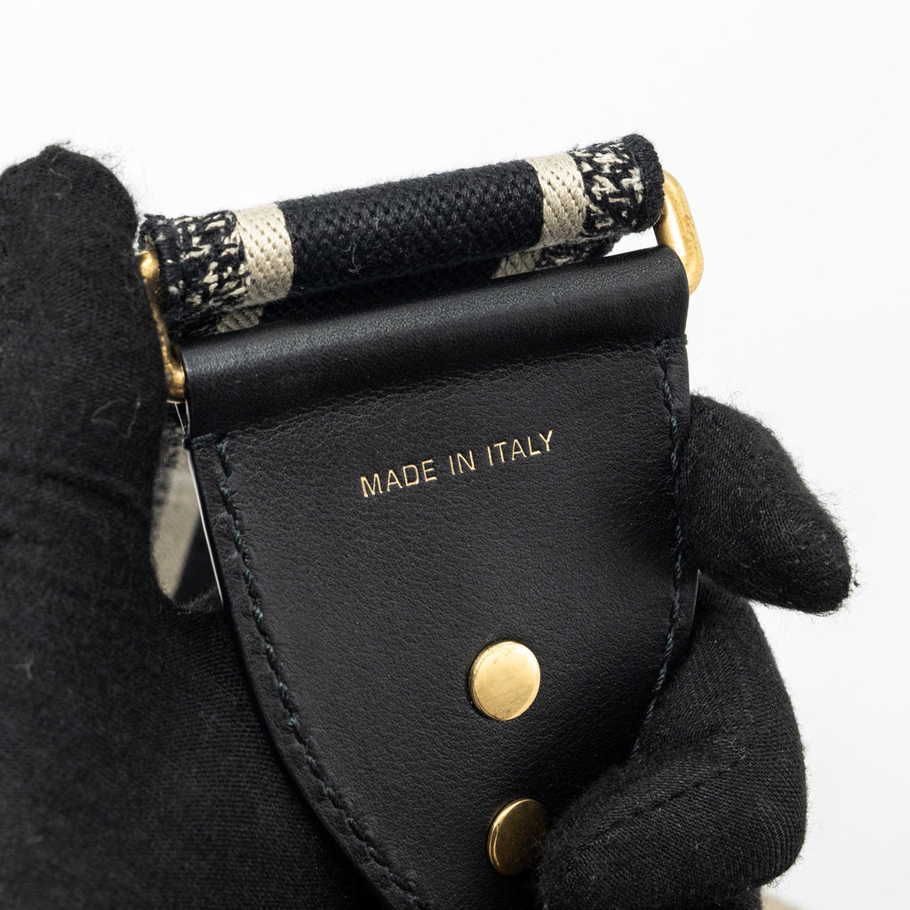 dior-mini-saddle-bag-calfskin-black-ghw-with-an-extra-dior-strap