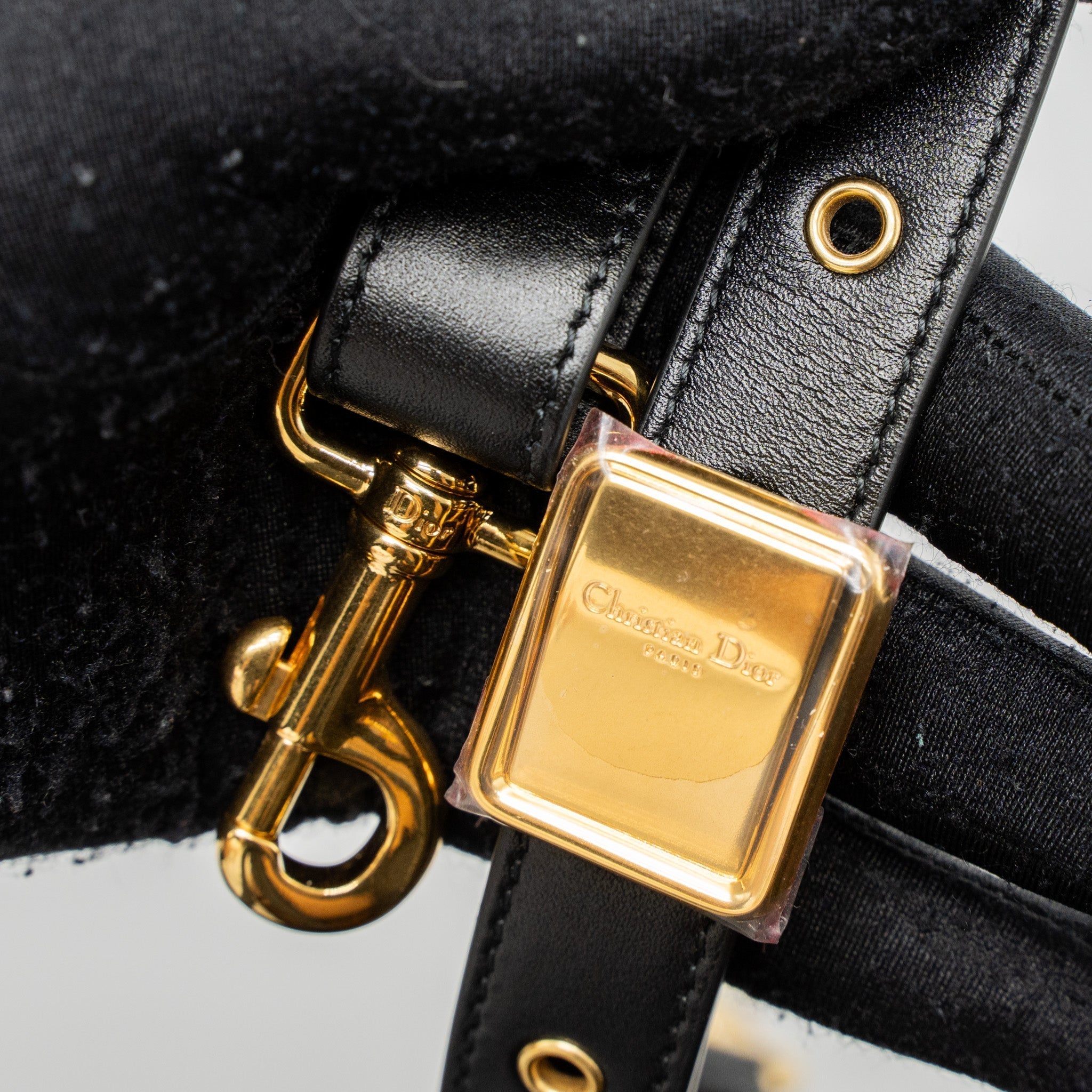 dior-medium-dior-bobby-bag-calfskin-black-ghw