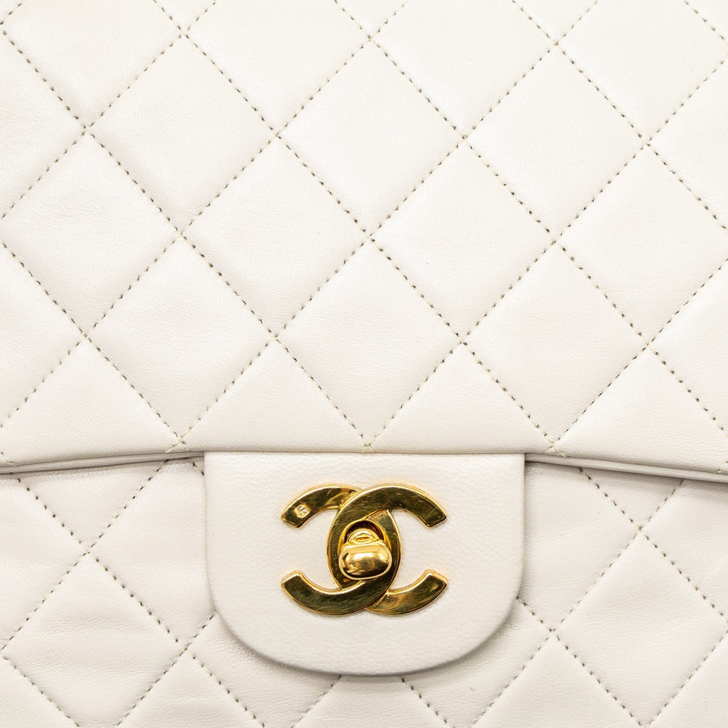 chanel-medium-classic-double-flap-bag-lambskin-white-ghw