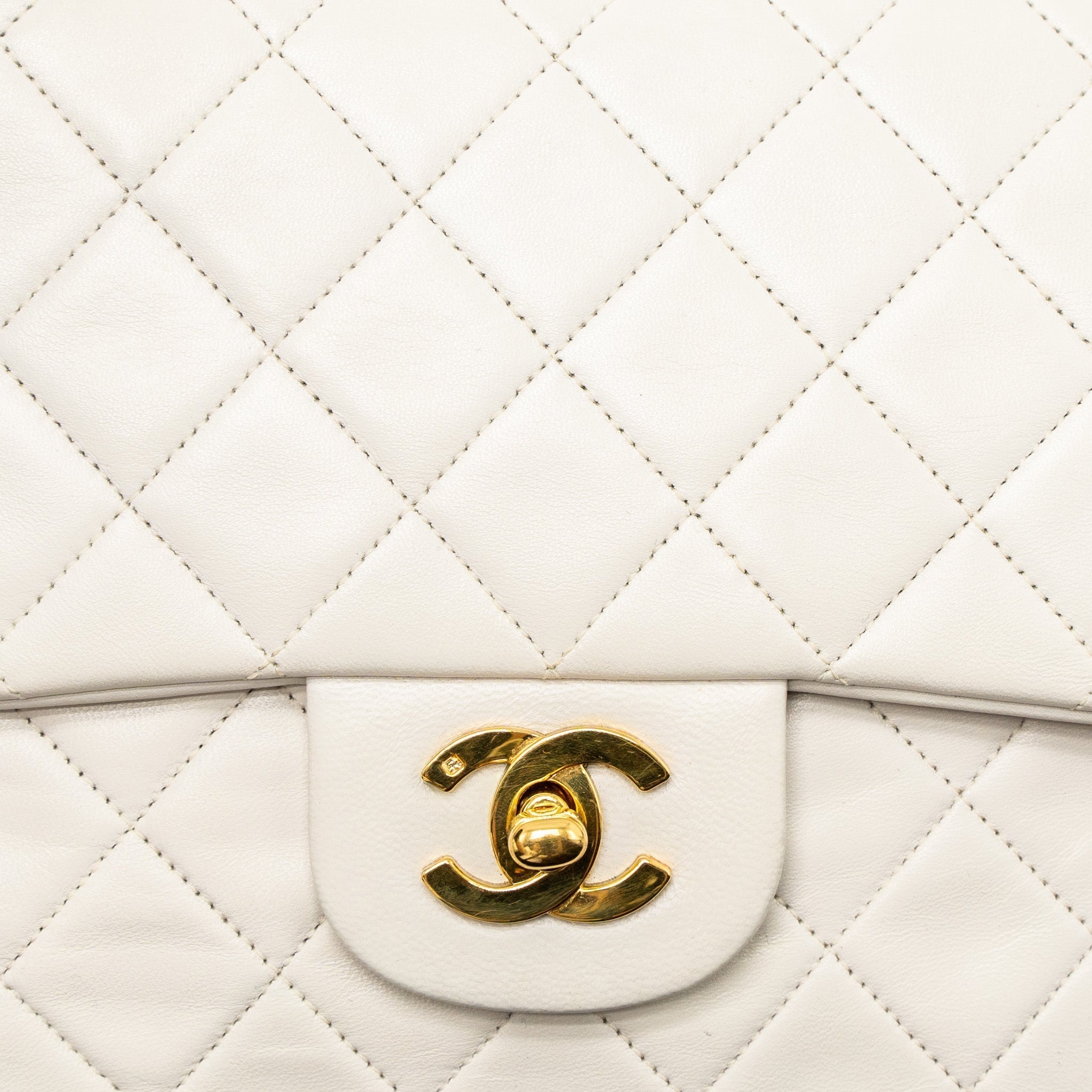 chanel-medium-classic-double-flap-bag-lambskin-white-ghw