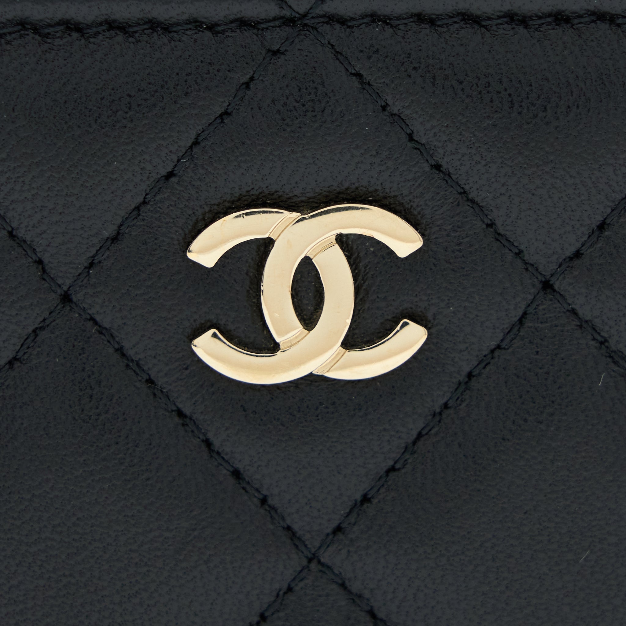 chanel-long-vanity-with-chain-lambskin-black-lghw-1