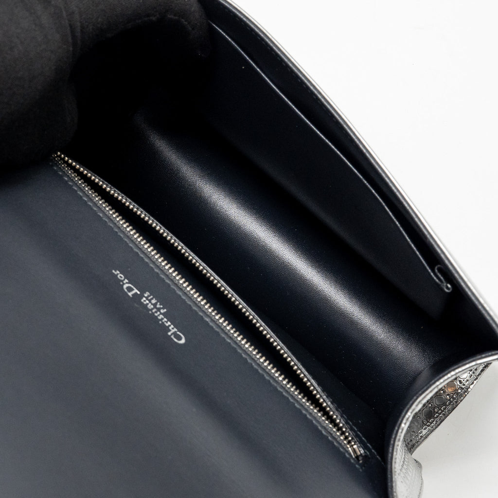 dior-diorama-flap-bag-patent-micro-cannage-leather-metallic-silver-shw
