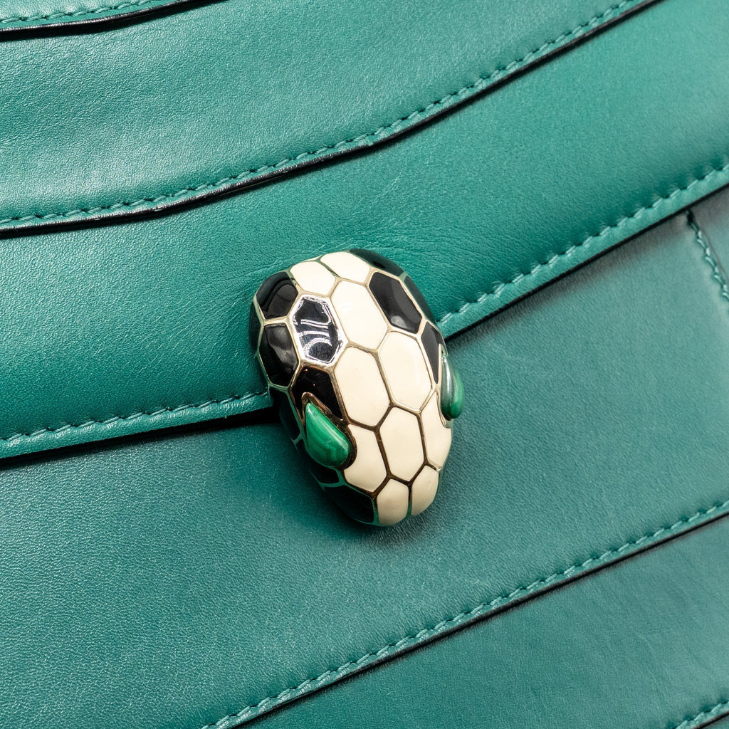 bvlgari-serpenti-forever-flap-bag-calfskin-green-lghw
