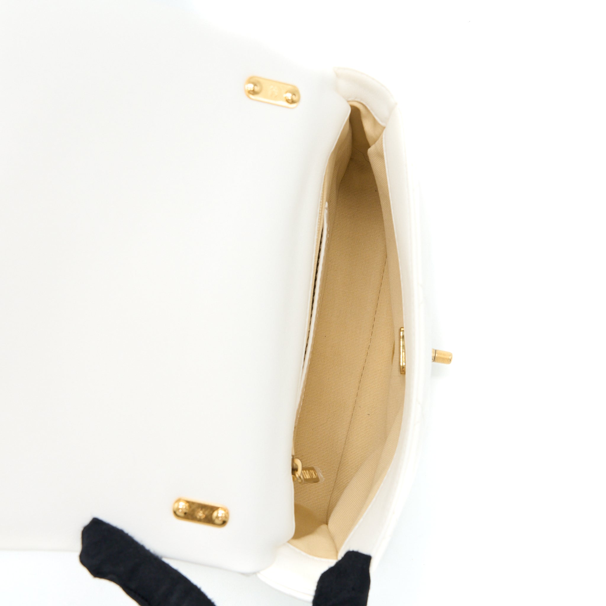 chanel-22s-giant-chain-falp-shoulder-bag-lambskin-white-ghw-microchip