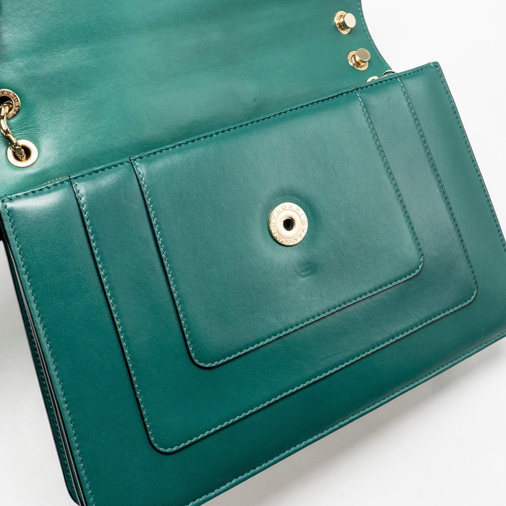 bvlgari-serpenti-forever-flap-bag-calfskin-green-lghw