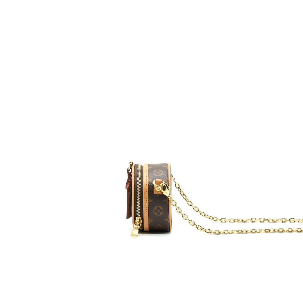 louis-vuitton-boite-chapeau-necklace-monogram-canvas