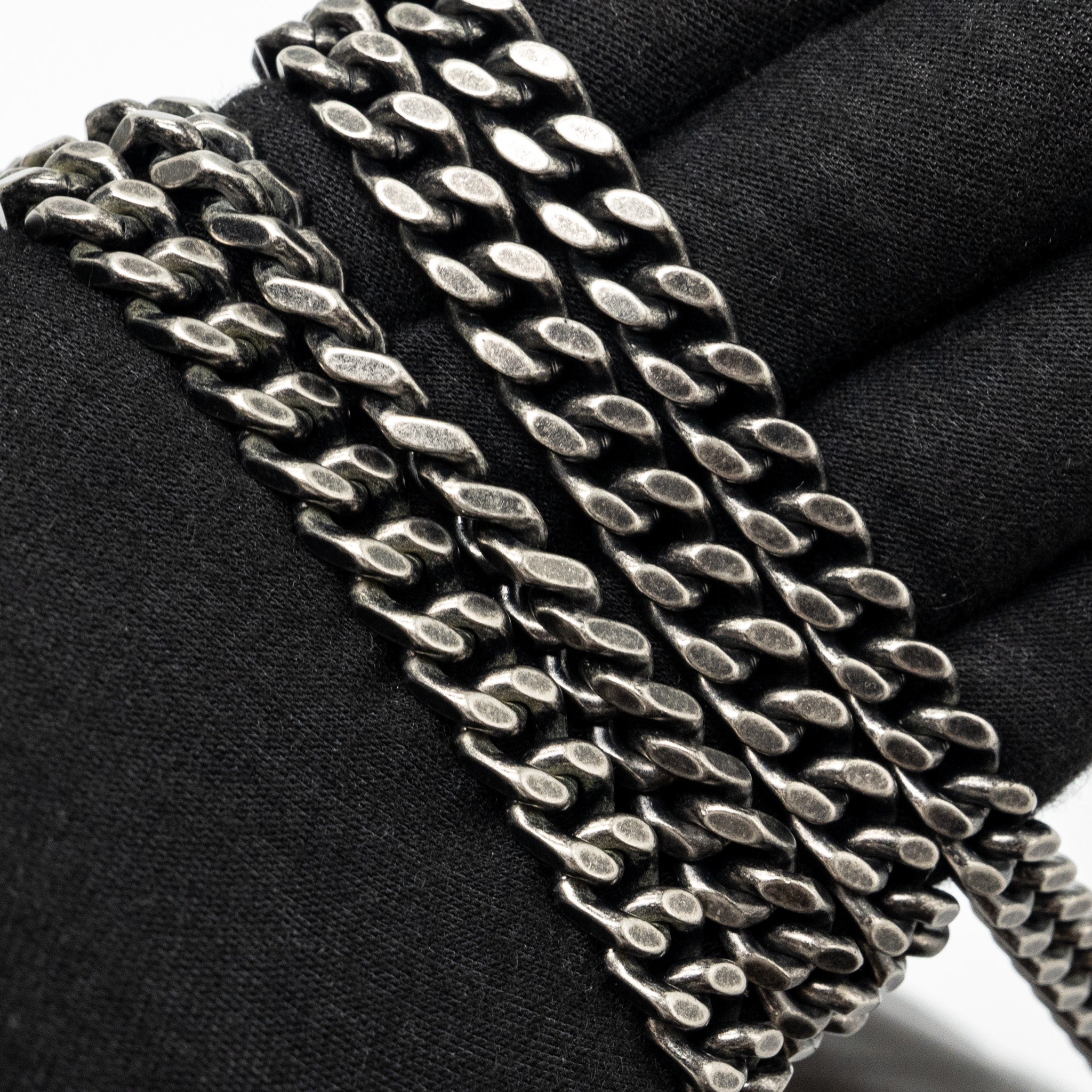 saint-laurent-ysl-envelop-chain-bag-calfskin-dark-grey-shw