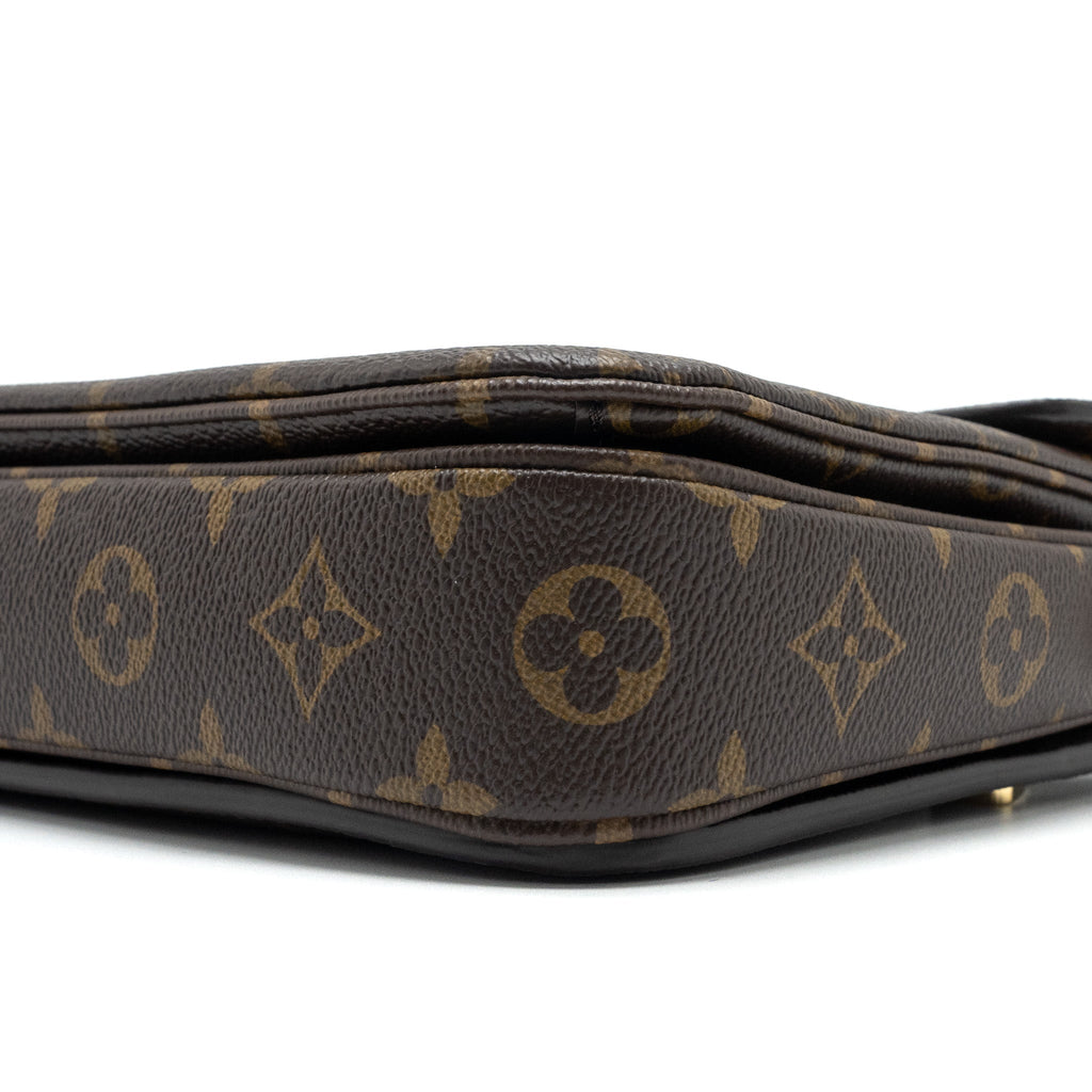louis-vuitton-pochette-metis-monogram-canvas-ghw-new-version