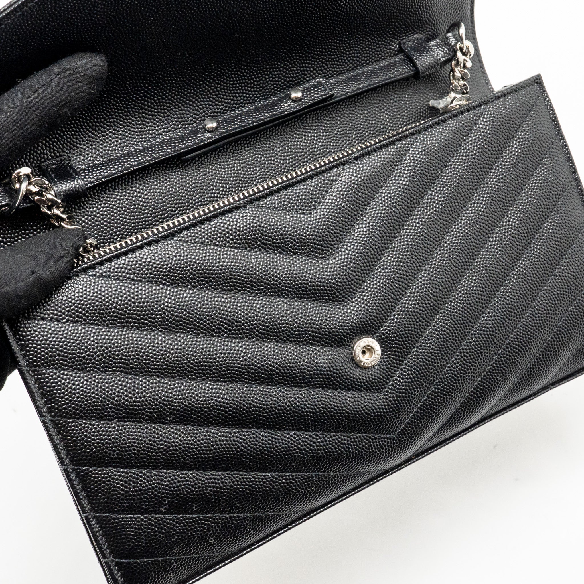 saint-laurent-ysl-envelope-chain-wallet-calfskin-black-shw-copy
