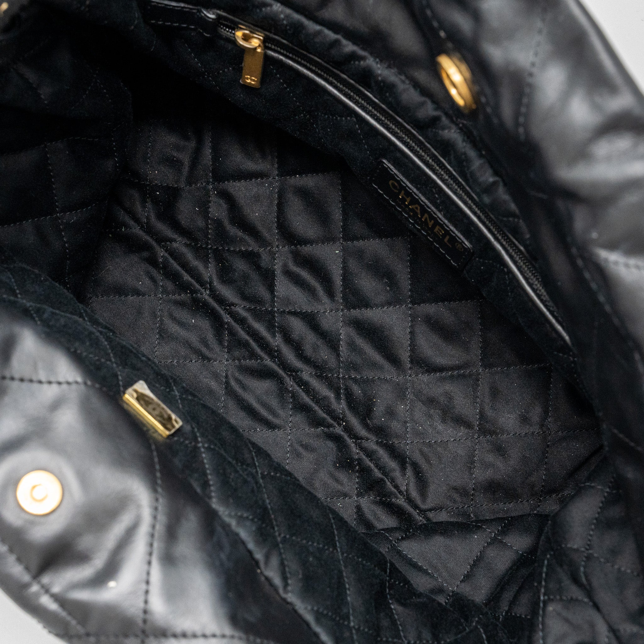 chanel-medium-22-bag-calfskin-leather-black-ghw-microchip-copy