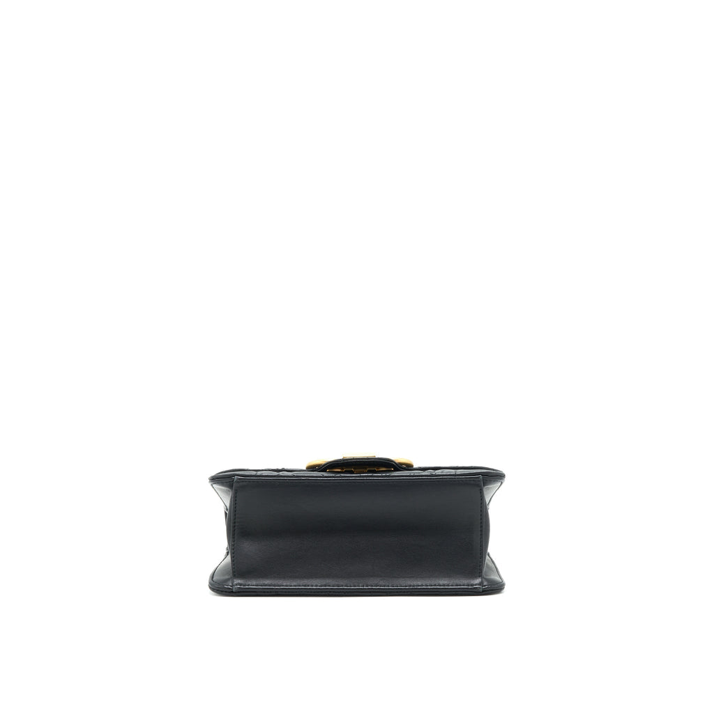 ferragamo-quilted-gancini-flap-bag-calfskin-black-ghw