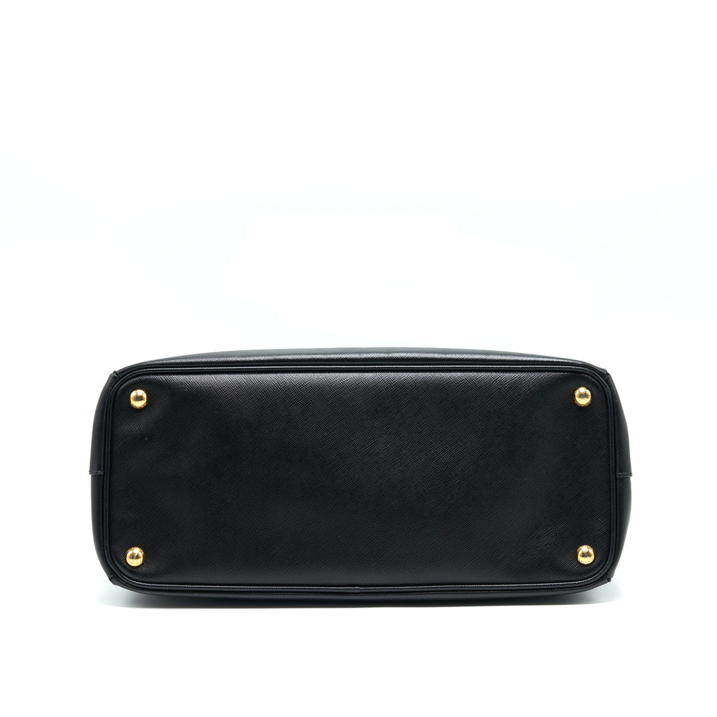prada-saffiano-large-tote-bag-black-ghw