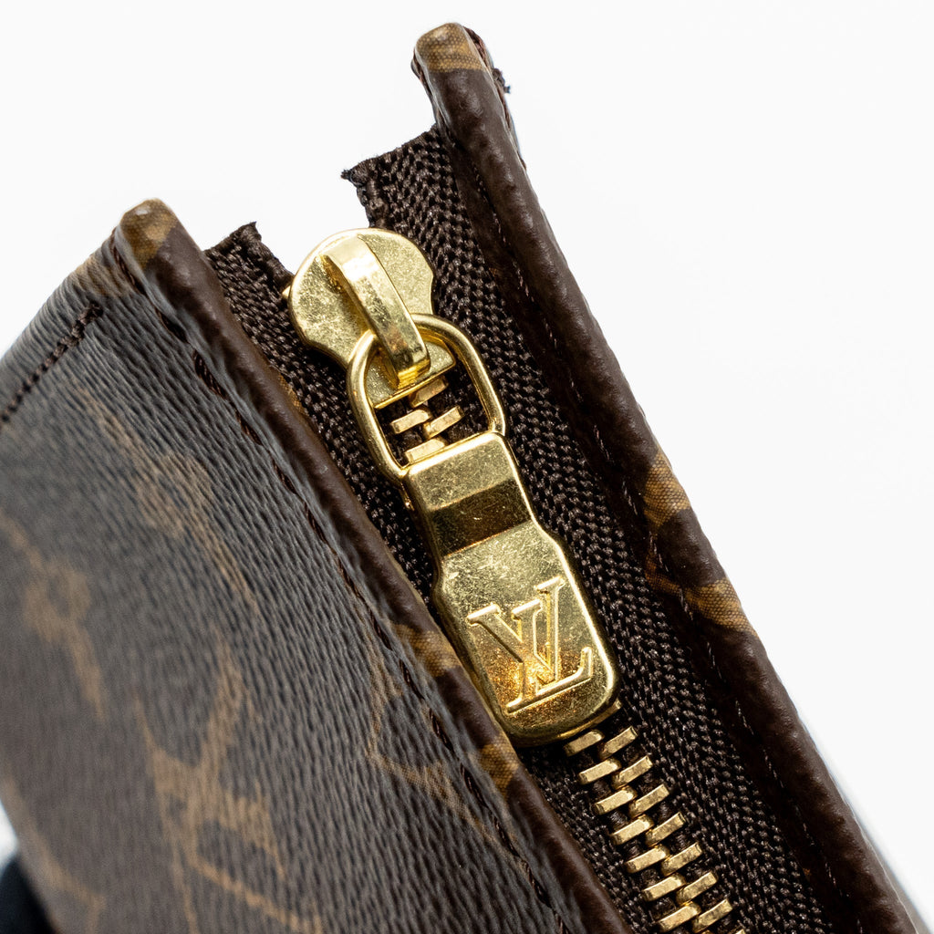 louis-vuitton-toiletry-pouch-15-monogram-canvas-ghw