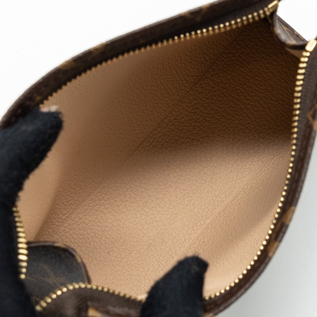 louis-vuitton-toiletry-pouch-15-monogram-canvas-ghw