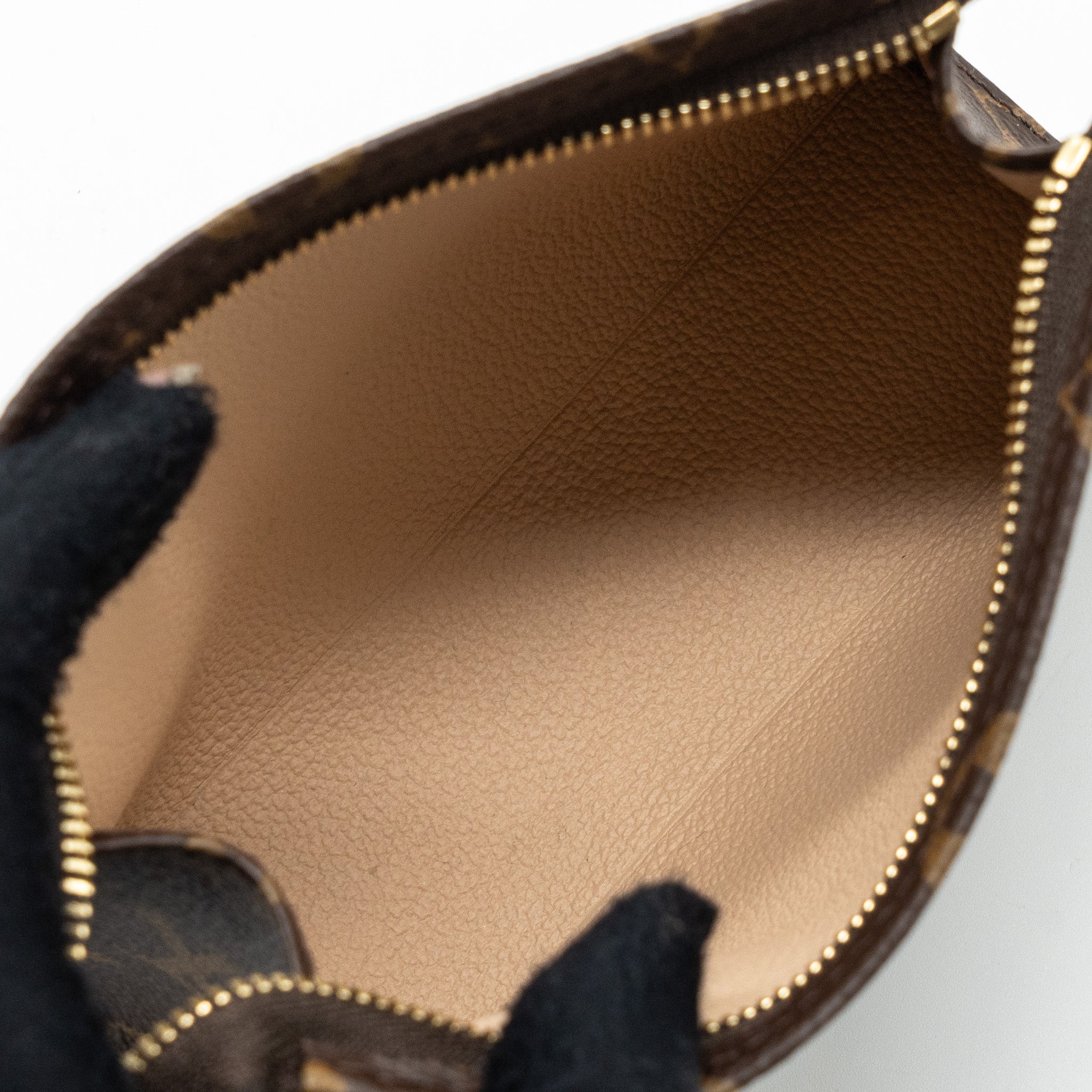 louis-vuitton-toiletry-pouch-15-monogram-canvas-ghw