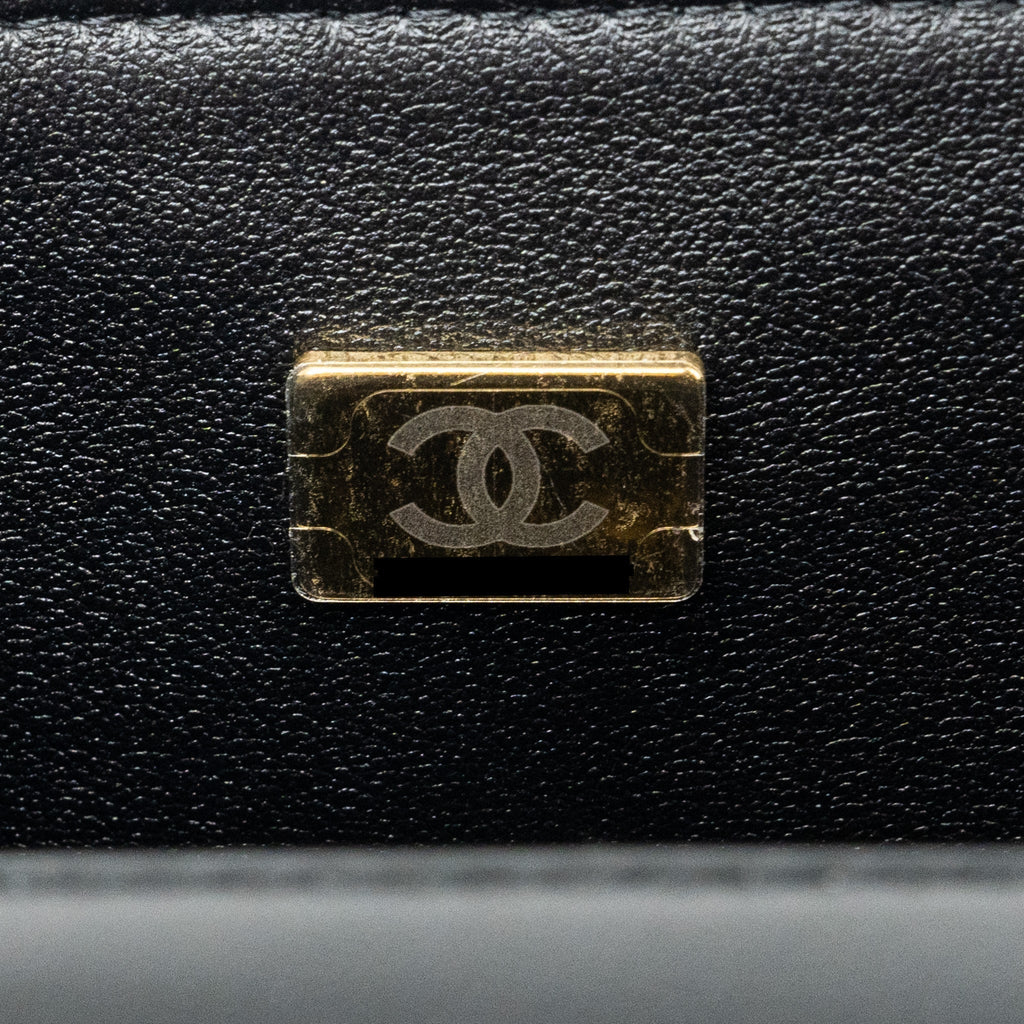 chanel-top-handle-mini-rectangular-flap-bag-lambskin-black-lghwmicrochip-1
