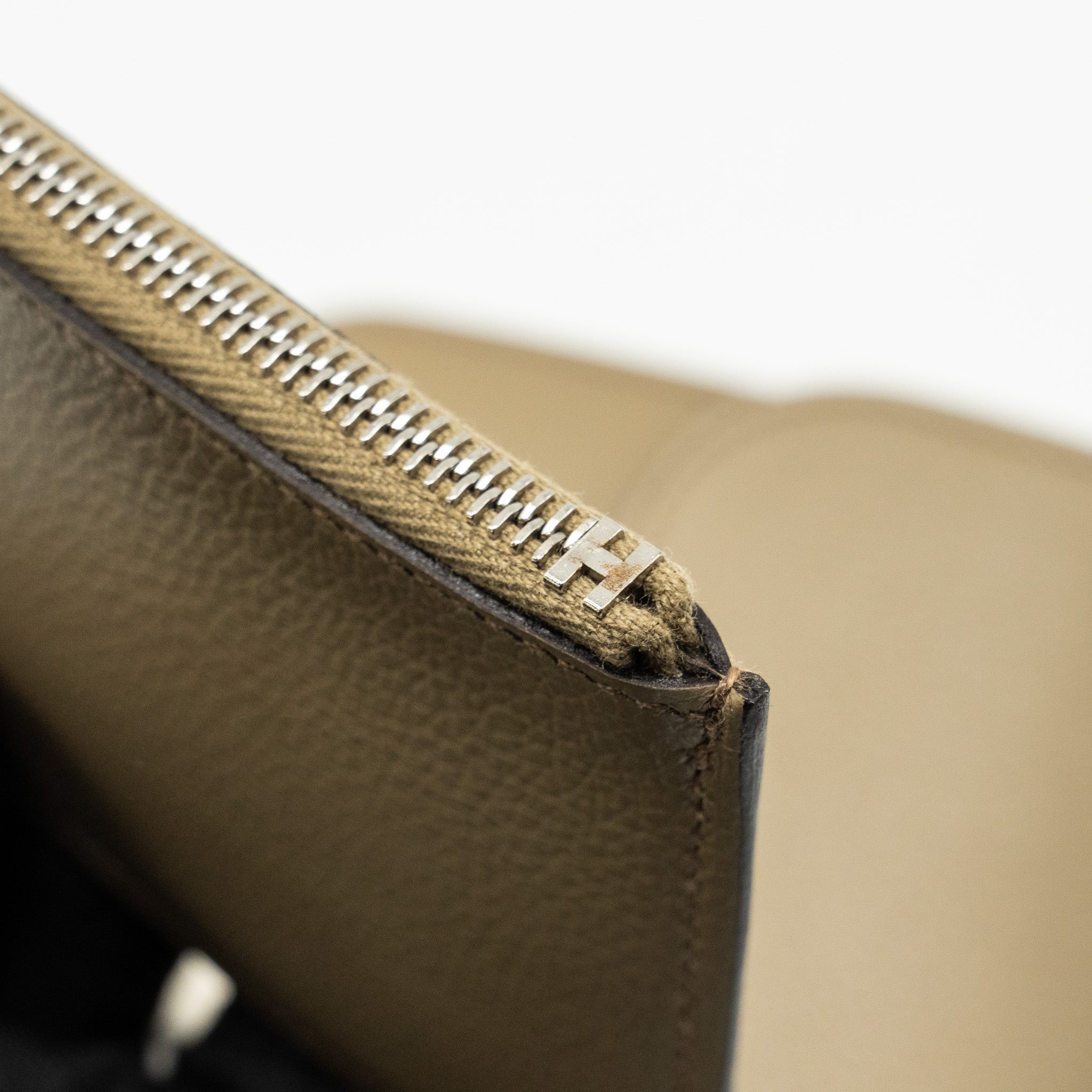 hermes-constance-slim-evercolor-beige-marfa-shw-stamp-b