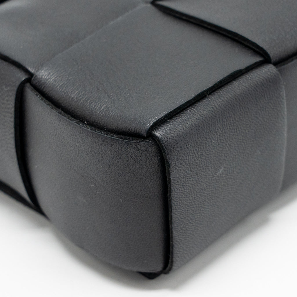 bottega-veneta-intreccio-cassette-mini-bag-lambskin-black-ghw