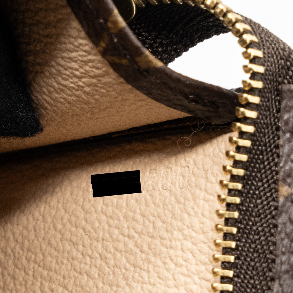 louis-vuitton-toiletry-pouch-15-monogram-canvas-ghw
