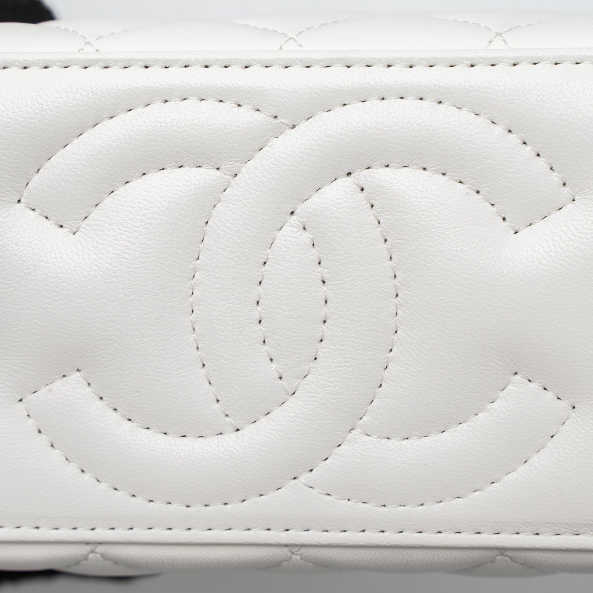 chanel-pearl-crush-long-vanity-with-chain-lambskin-white-ghw-microchip