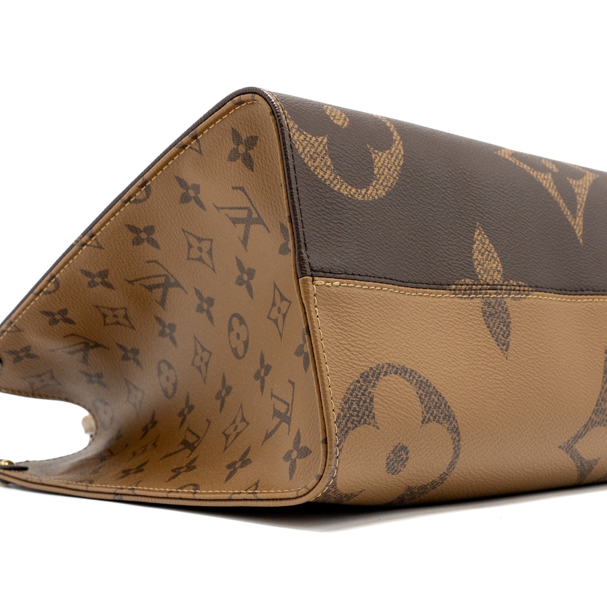 louis-vuitton-onthego-mm-monogram-canvas-ghw-4