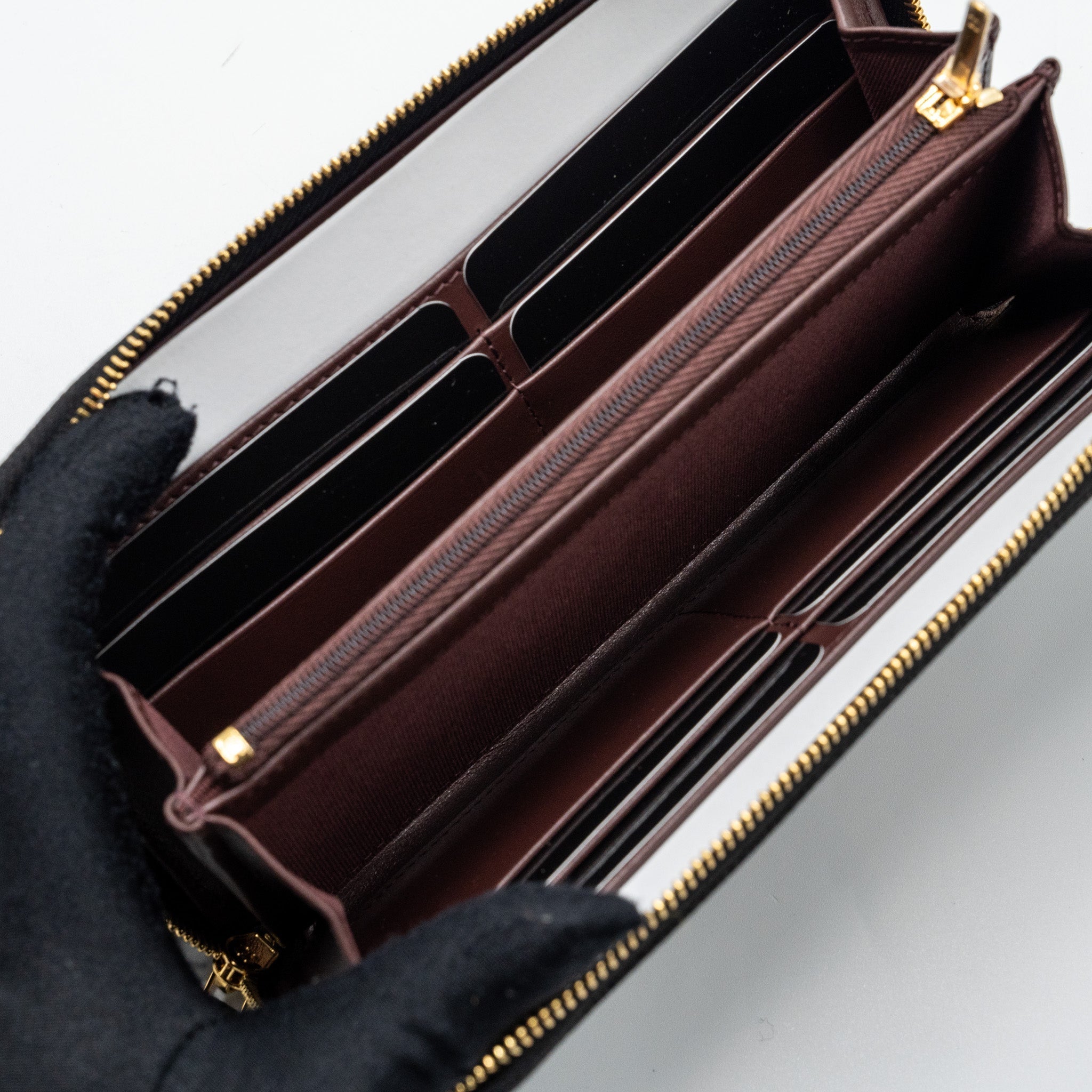 chanel-classic-long-zipped-wallet-caviar-black-ghw-microchip