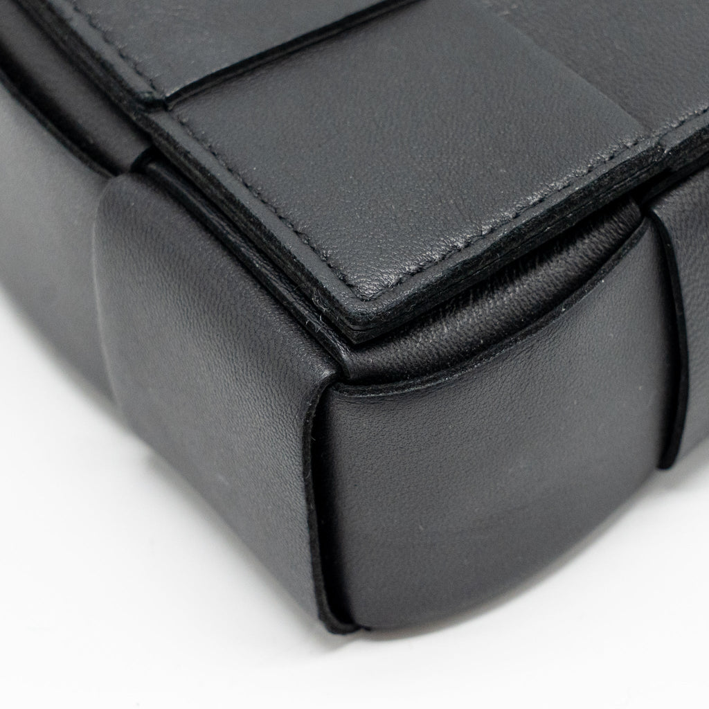 bottega-veneta-intreccio-cassette-mini-bag-lambskin-black-ghw
