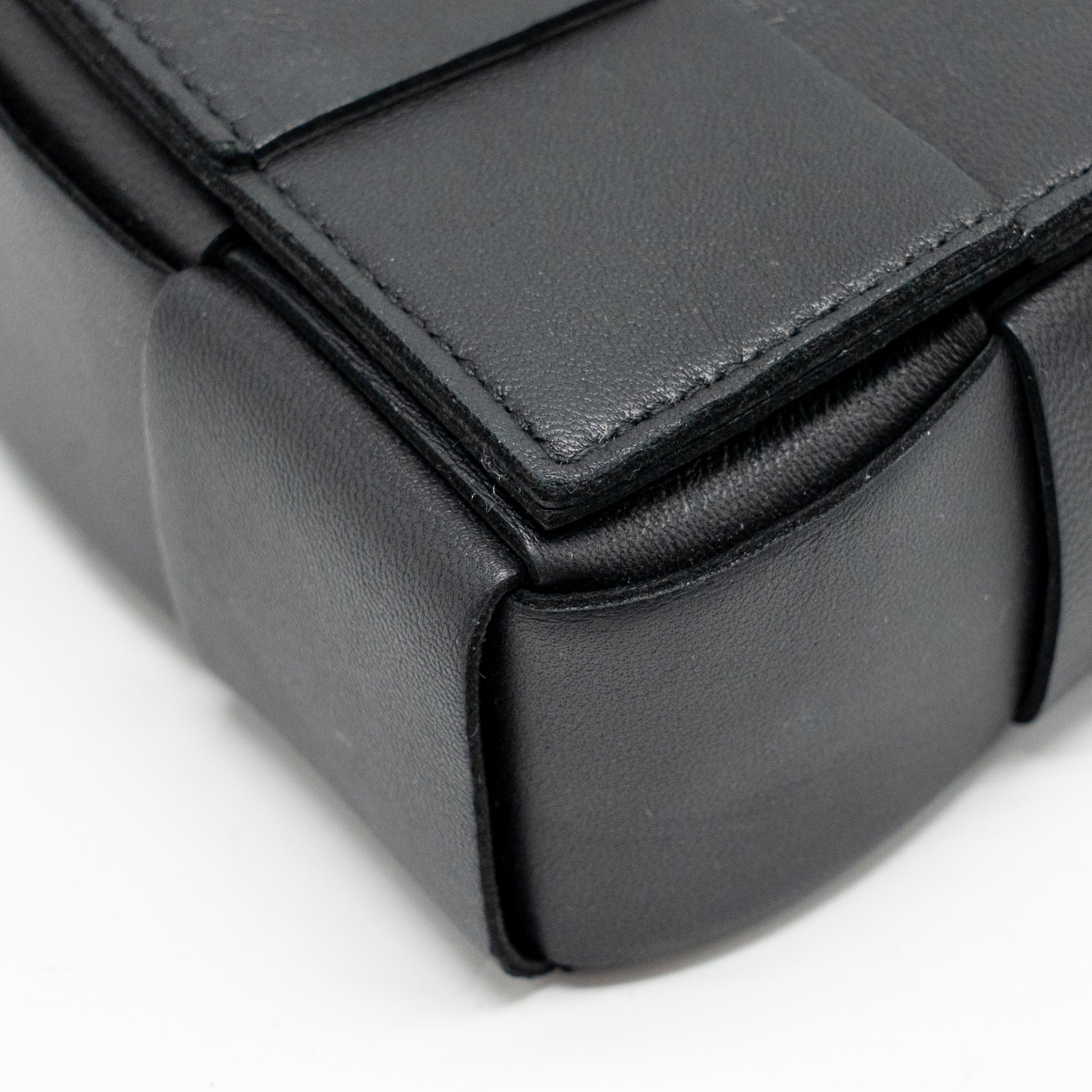 bottega-veneta-intreccio-cassette-mini-bag-lambskin-black-ghw
