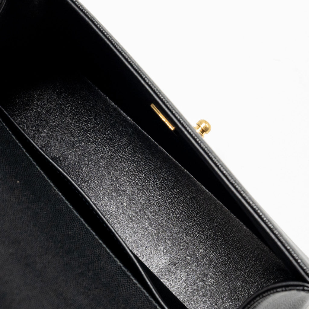 chanel-medium-boy-bag-caviar-black-ghwmicrochip