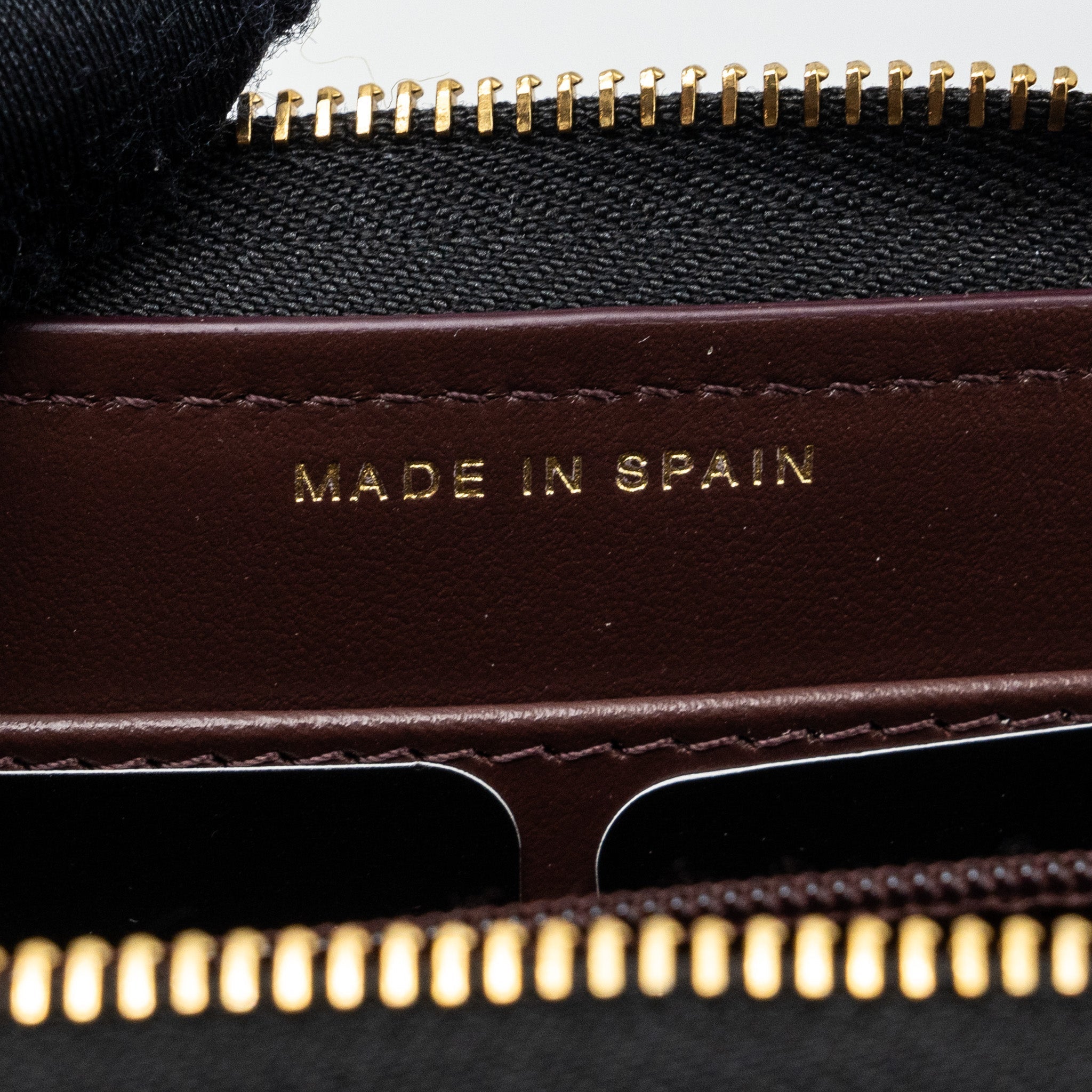 chanel-classic-long-zipped-wallet-caviar-black-ghw-microchip