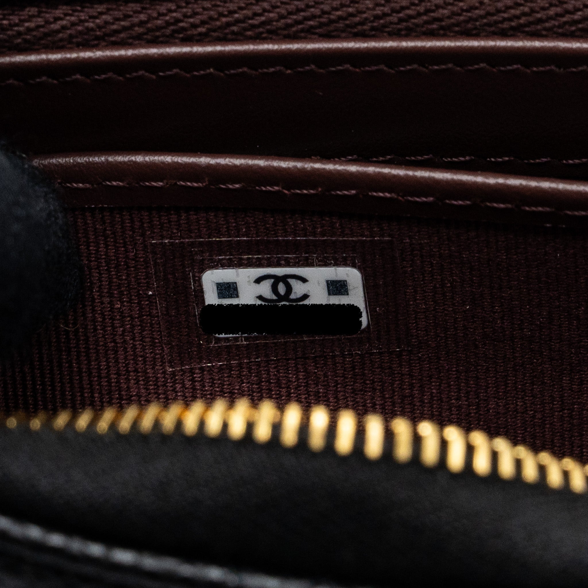 chanel-classic-long-zipped-wallet-caviar-black-ghw-microchip