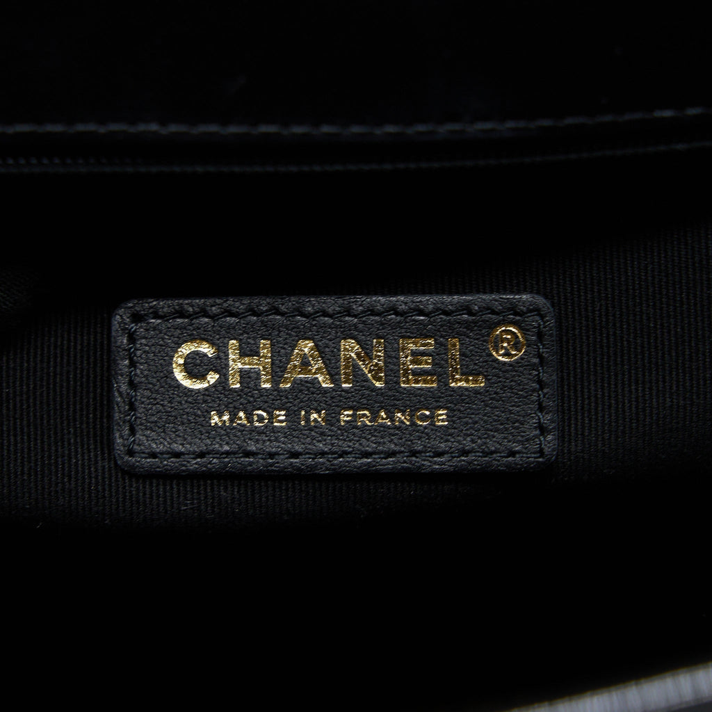 chanel-22k-large-backpack-patent-black-brushed-ghw-microchip