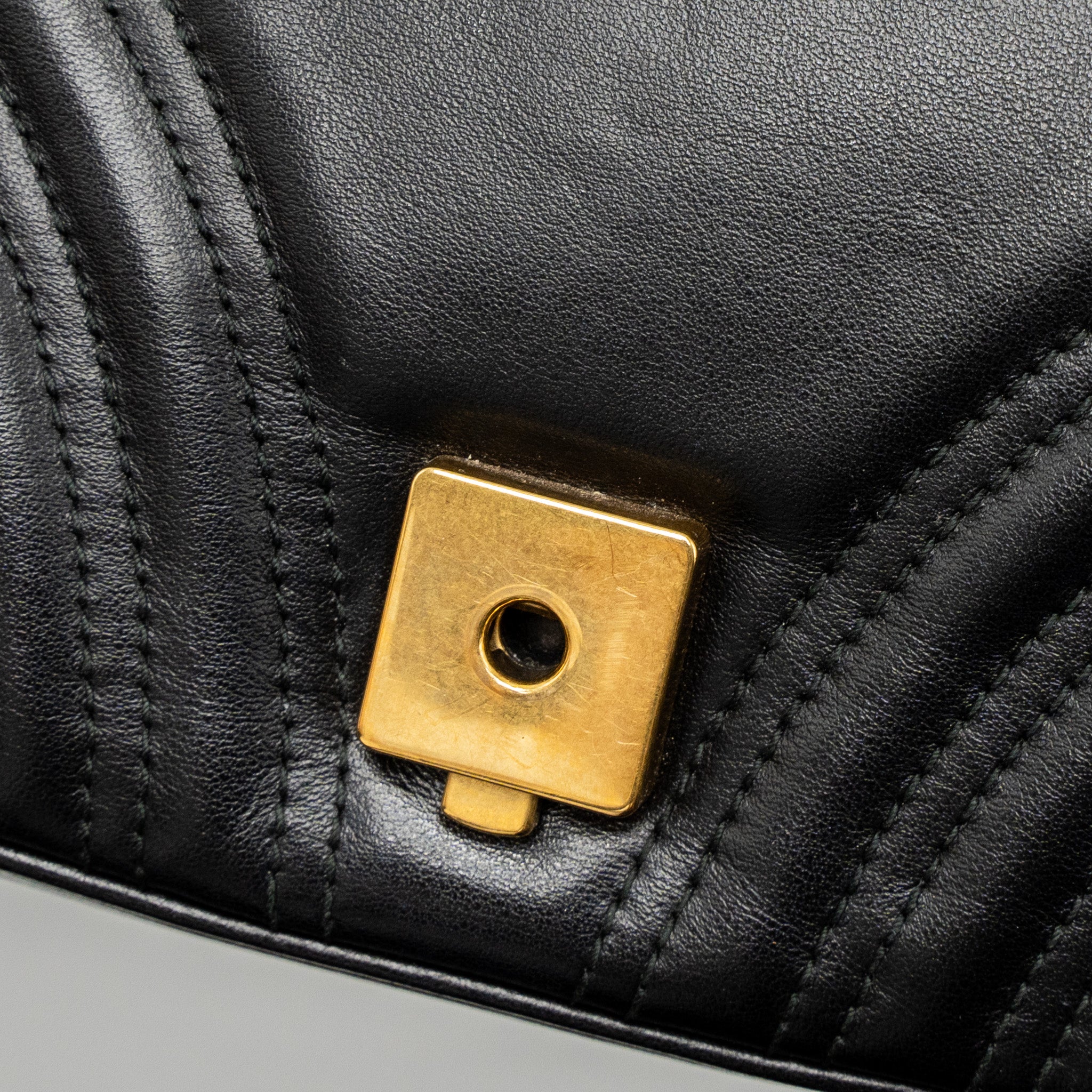 gucci-small-gg-marmont-bag-calfskin-black-ghw