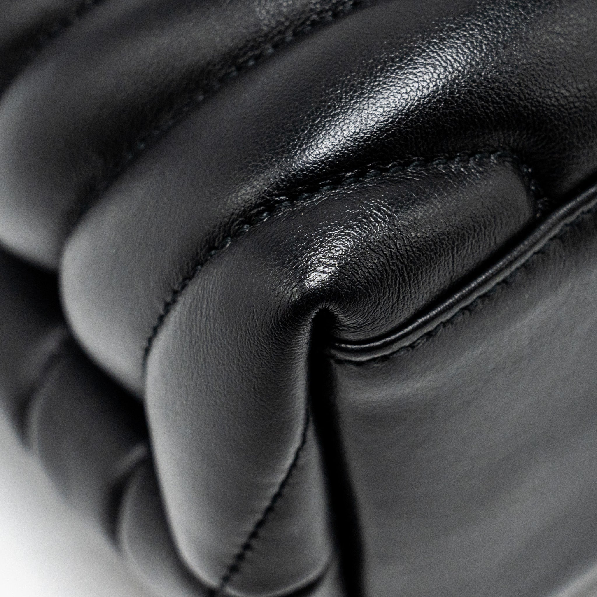 saint-laurent-ysl-medium-lou-lou-bag-calfskin-black-ruthenium-hardware