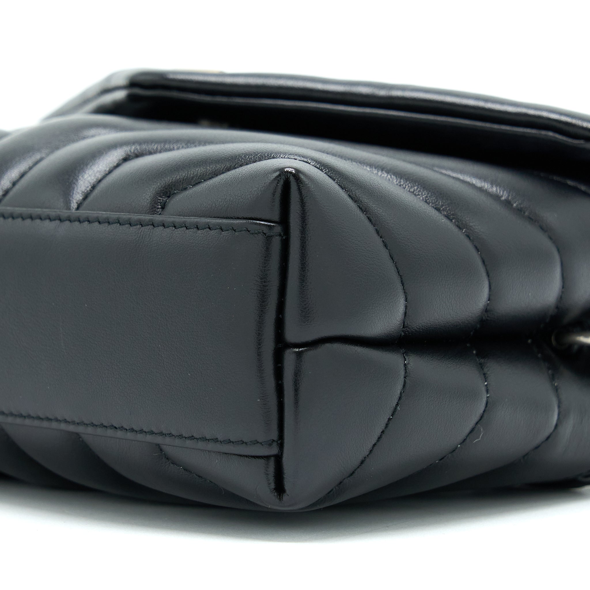 saint-laurent-ysl-toy-lou-lou-black-shw