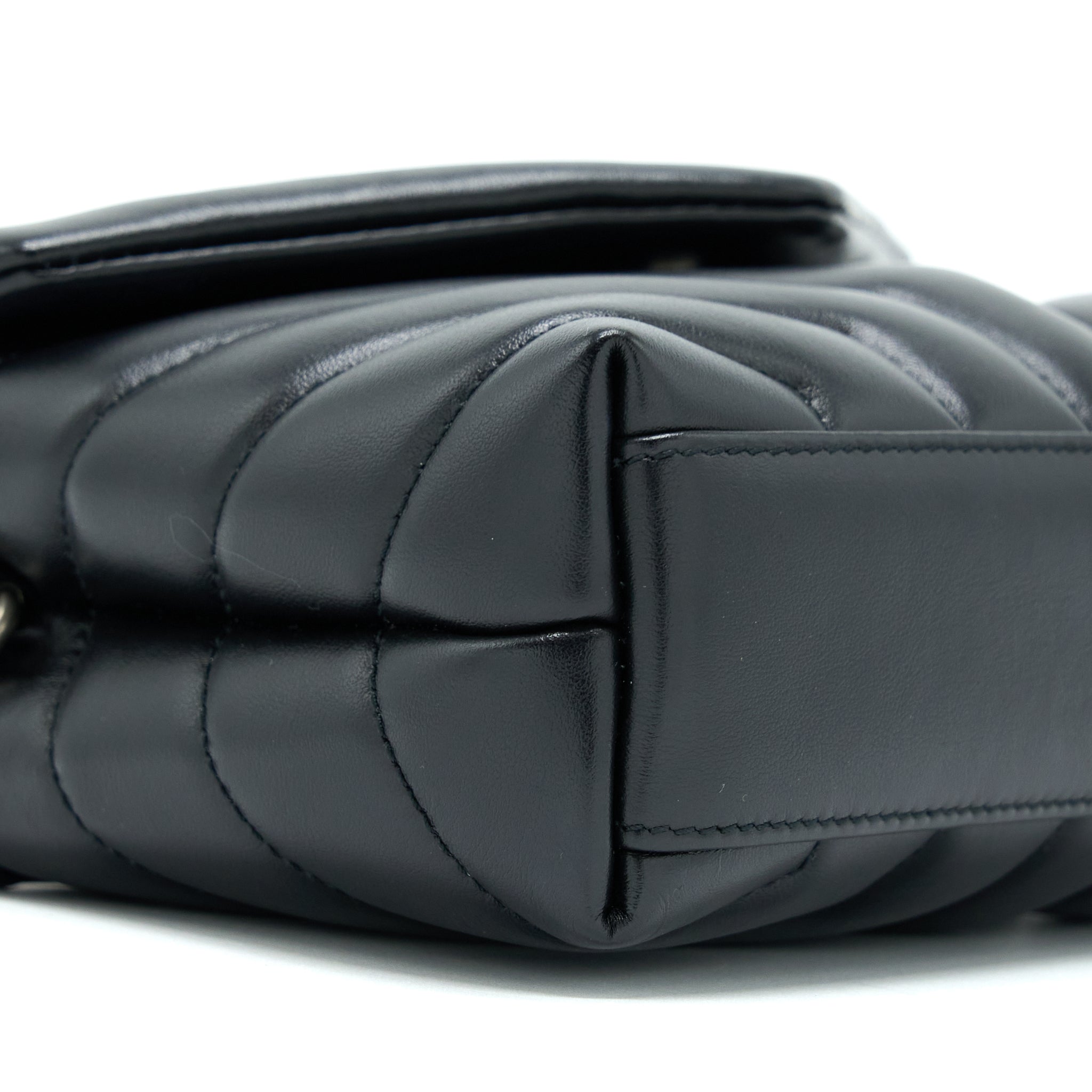 saint-laurent-ysl-toy-lou-lou-black-shw