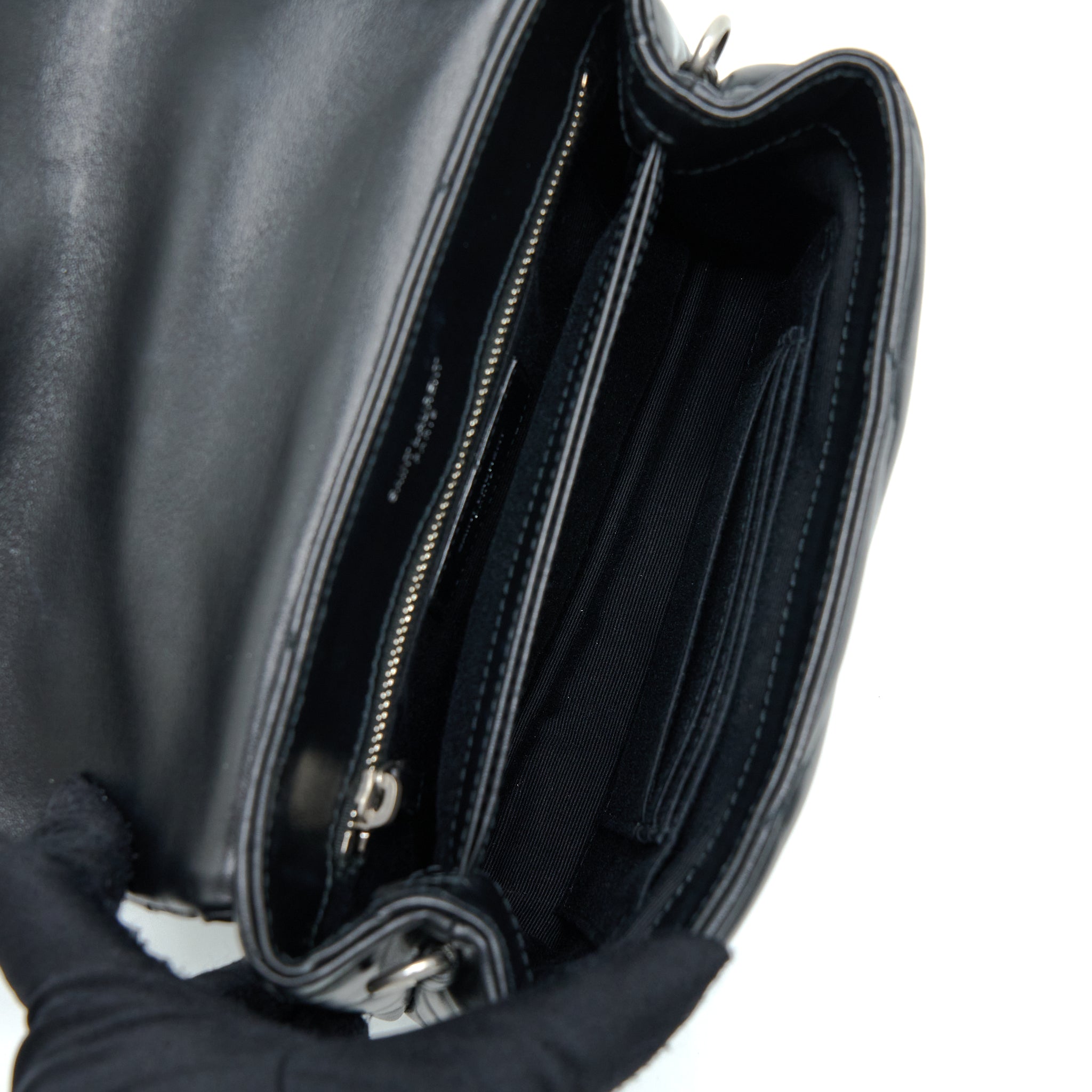 saint-laurent-ysl-toy-lou-lou-black-shw