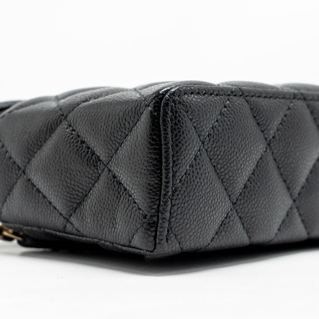 chanel-25p-cc-top-handle-vanity-with-chain-caviar-black-lghwmicrochip-3