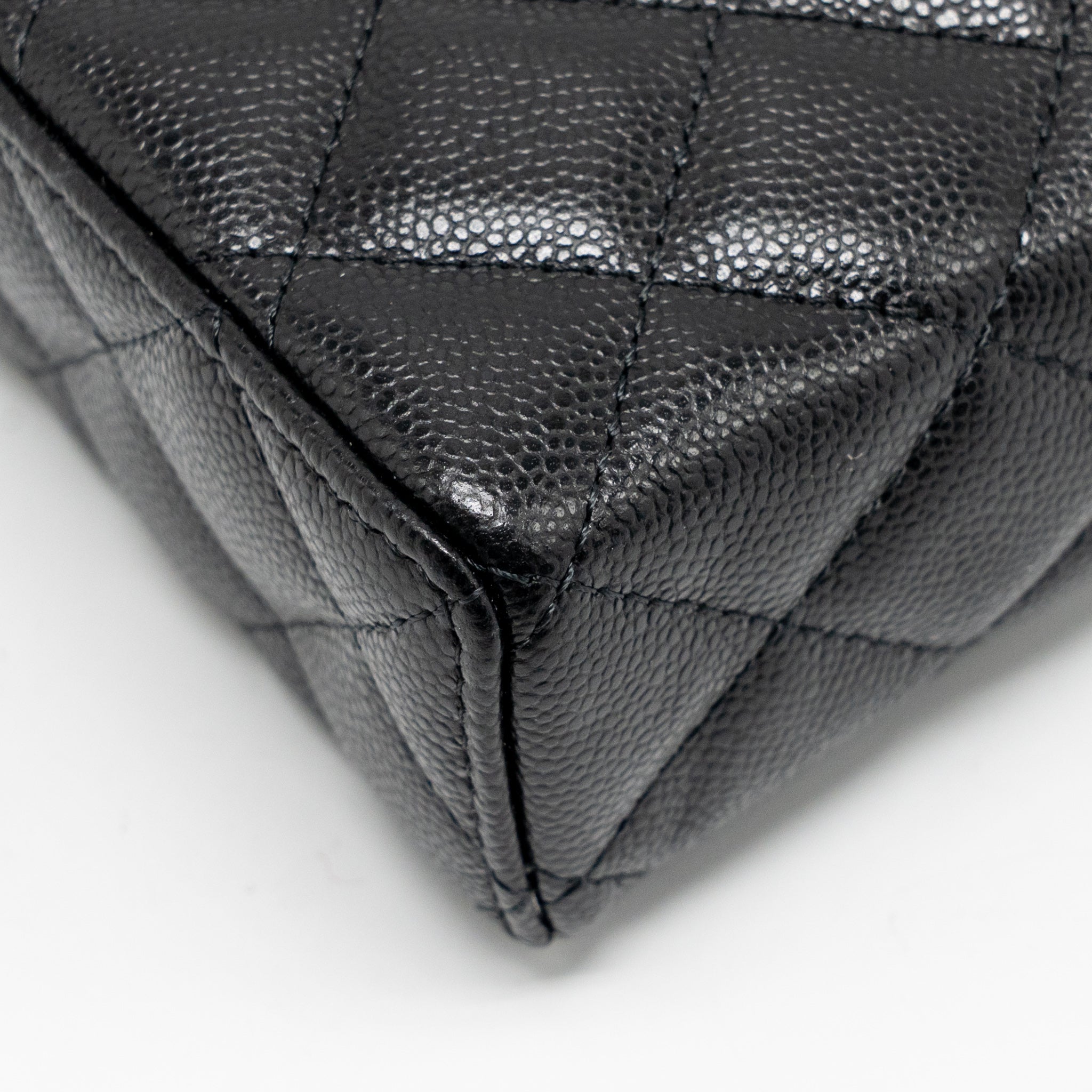 chanel-25p-cc-top-handle-vanity-with-chain-caviar-black-lghwmicrochip-3