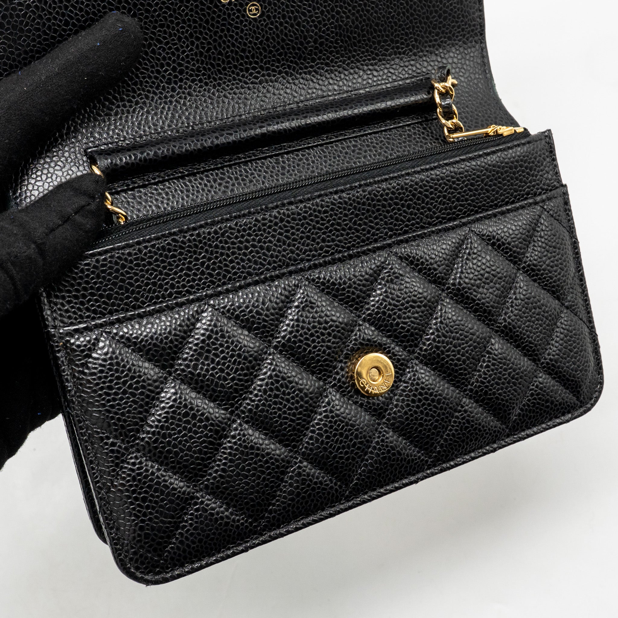 chanel-classic-wallet-on-chain-caviar-black-ghw-25