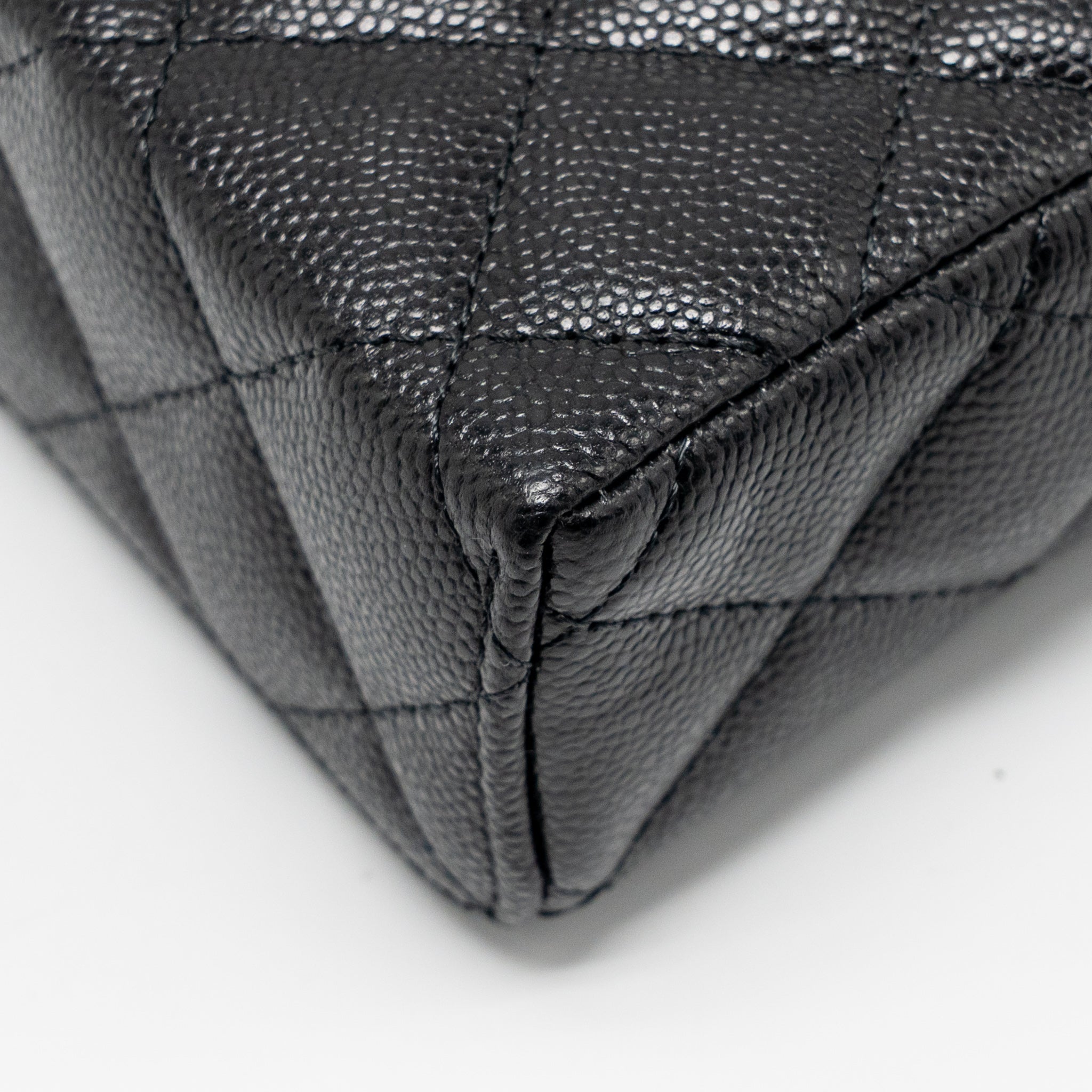 chanel-25p-cc-top-handle-vanity-with-chain-caviar-black-lghwmicrochip-3